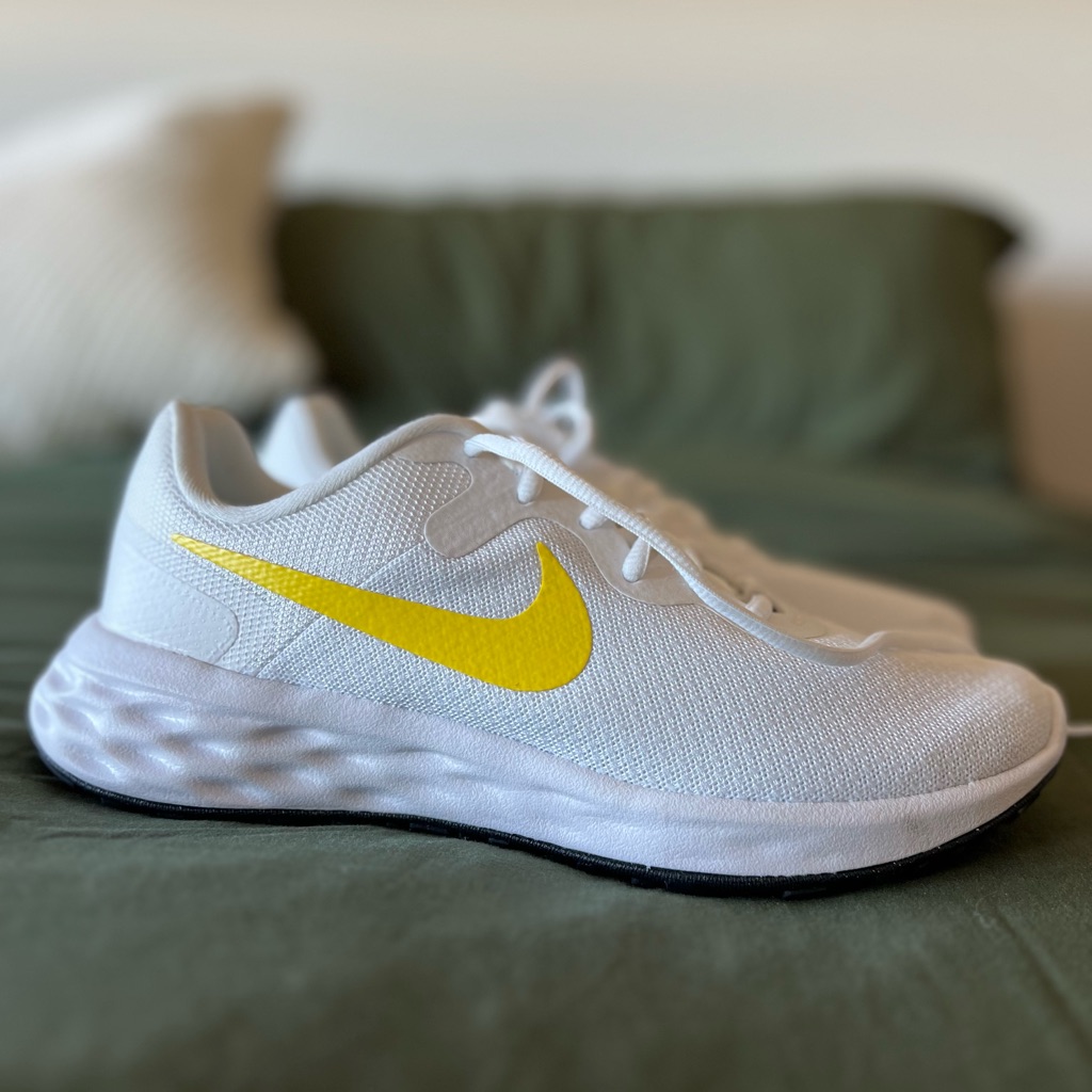 Nike Womens Revolution Size 85 Wears Like An 8